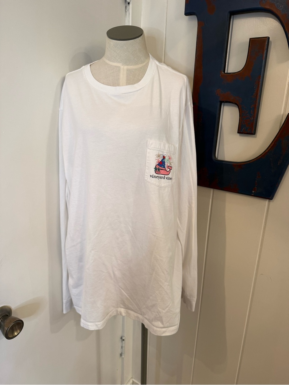 Vineyard Vines White Long Sleeve Pocket Tee with New Years 2017 Sz L